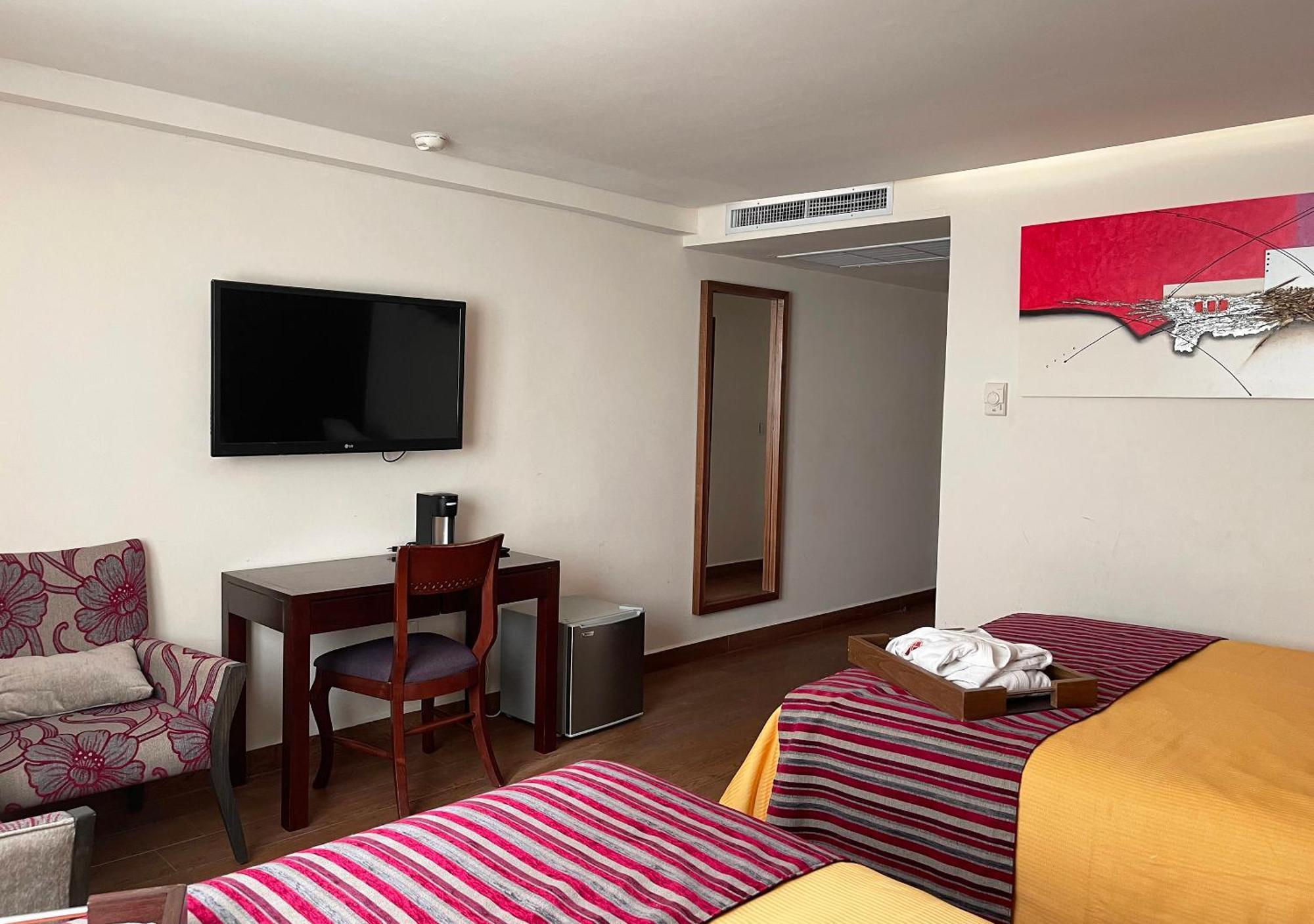 Hotel Victoria Poza Rica By Brahma Room photo