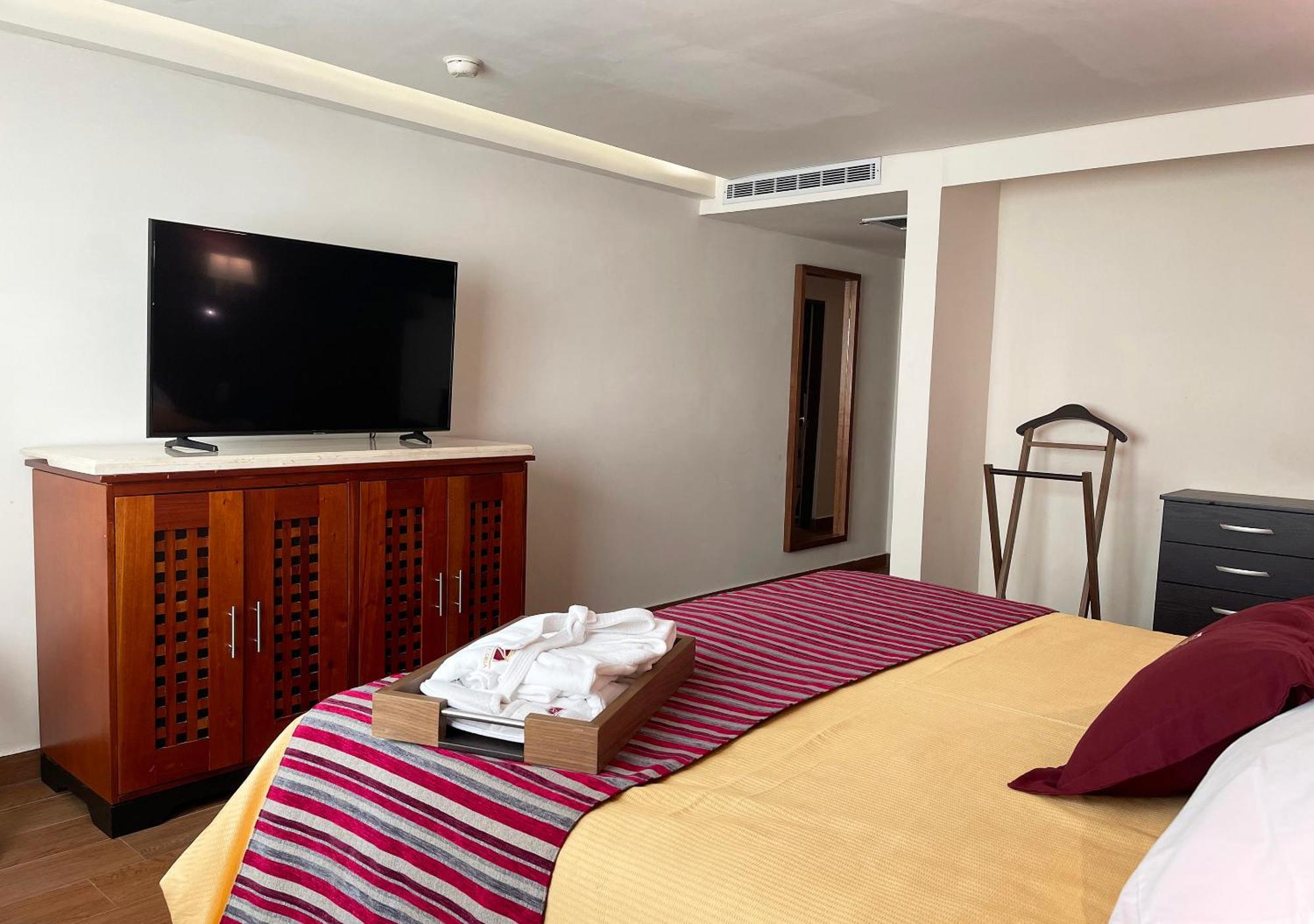 Hotel Victoria Poza Rica By Brahma Room photo